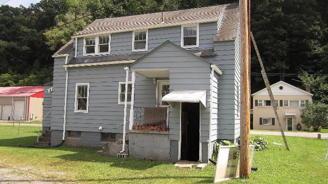 23 Washington St in Webster Springs, WV - Building Photo - Building Photo