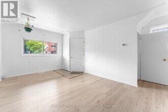 109 Marier Ave in Ottawa, ON - Building Photo - Building Photo