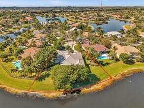 2756 Meadowood Dr in Weston, FL - Building Photo - Building Photo