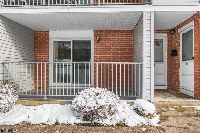 2350 NJ-10 in Morris Plains, NJ - Foto de edificio - Building Photo