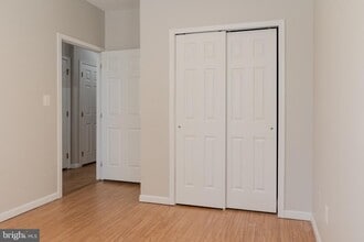 42806 Smallwood Terrace in Chantilly, VA - Building Photo - Building Photo