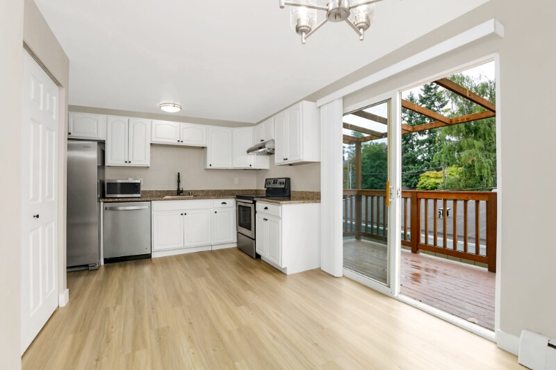 830 3rd Ave NW in Issaquah, WA - Building Photo