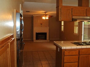 1763 E Goshen Ave in Fresno, CA - Building Photo - Building Photo