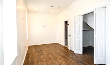 2601 N Charles St, Unit 2 in Baltimore, MD - Foto de edificio - Building Photo