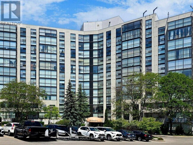 30 Harding Blvd W in Richmond Hill, ON - Building Photo - Building Photo