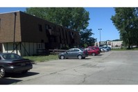 Pinegrove Apartments in Elyria, OH - Foto de edificio - Building Photo