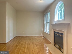 6130 Stonehenge Pl in North Bethesda, MD - Building Photo - Building Photo