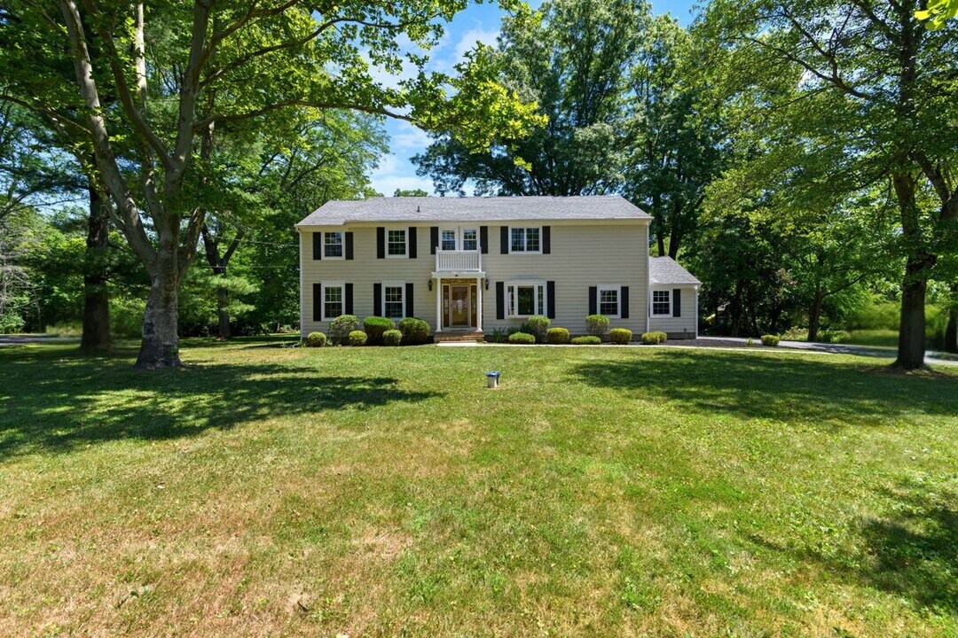 45 Whippoorwill Way in Montgomery, NJ - Building Photo