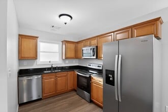 143 Vernon Lewis Trl in Hendersonville, NC - Foto de edificio - Building Photo