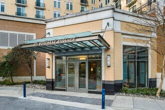 One National Harbor in Oxon Hill, MD - Building Photo - Building Photo
