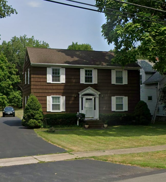 729 Ruie Rd, Unit Lower