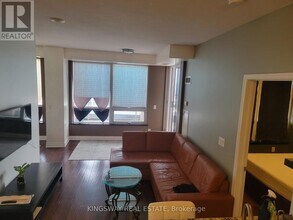 388-3388 Prince of Wales Dr in Mississauga, ON - Building Photo - Building Photo