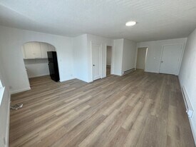 216 Division St in Ephrata, WA - Building Photo