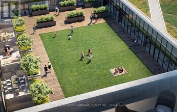 4130 Parkside Village Dr in Mississauga, ON - Building Photo - Building Photo