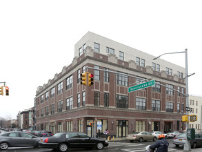 372 Kosciuszko St in Brooklyn, NY - Building Photo - Building Photo