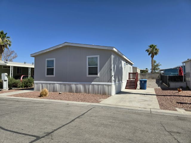 6223 E Sahara Ave