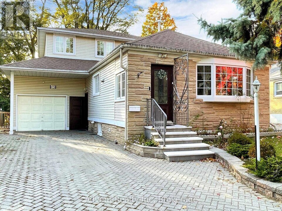 45 Enfield Ave in Toronto, ON - Building Photo