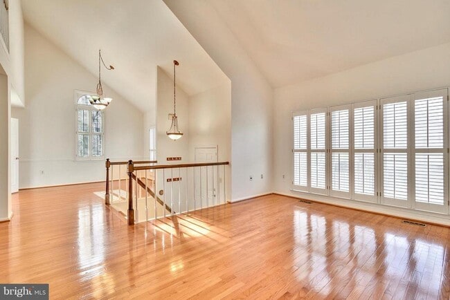 3023 Oakton Meadows Ct