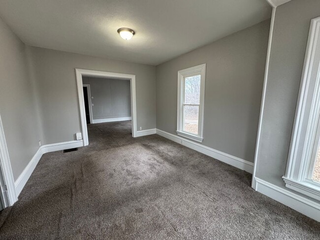 1155 12th Ave in Moline, IL - Building Photo - Building Photo