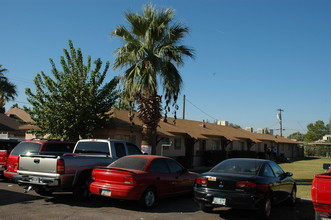 12th St. Properties in Phoenix, AZ - Building Photo - Building Photo