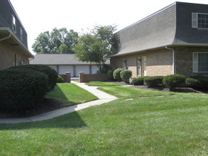 Hilliard Square in Hilliard, OH - Foto de edificio - Building Photo