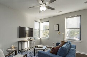 1016 18th Ave S in Nashville, TN - Building Photo - Building Photo