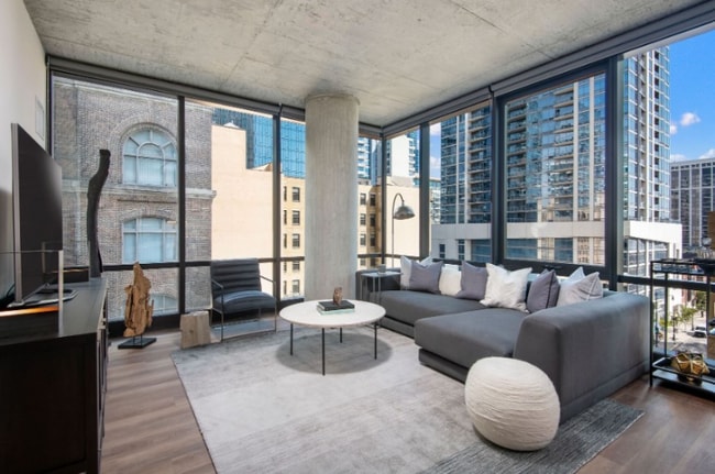 property at 50 E 14th Pl
