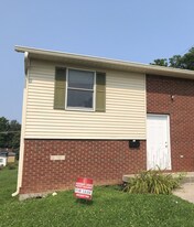 901 N Dunn St in Bloomington, IN - Building Photo