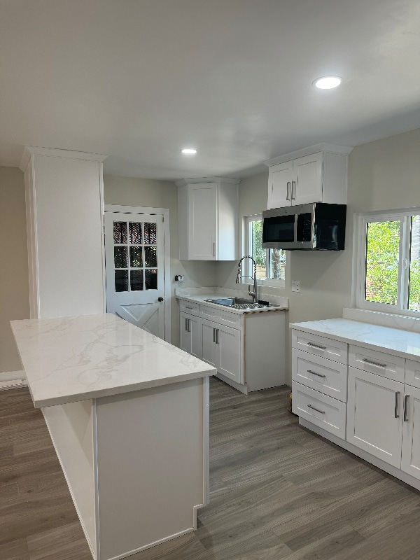 14670 Harding St in San Fernando, CA - Building Photo - Building Photo