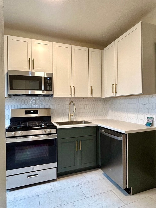 property at 2750 Broadway Ave
