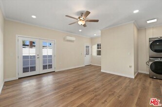 2207 W 20th St in Los Angeles, CA - Building Photo - Building Photo