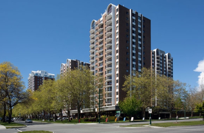 Langara Gardens in Vancouver, BC - Building Photo