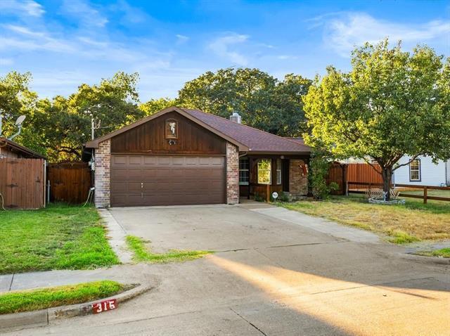 315 Gilbert Rd in Irving, TX - Building Photo