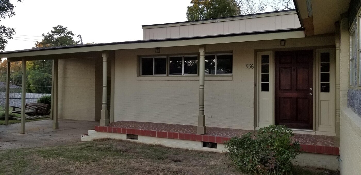 536 Cherry St in Eufaula, AL - Building Photo