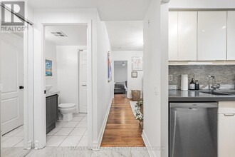 5-915 Rosehill Ave in Toronto, ON - Building Photo - Building Photo
