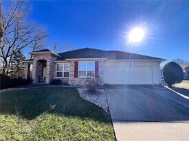 28 Highland Pkwy in Bella Vista, AR - Building Photo