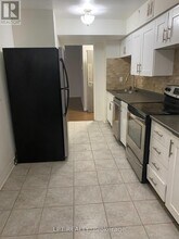 80 Inverlochy Blvd in Markham, ON - Building Photo - Building Photo