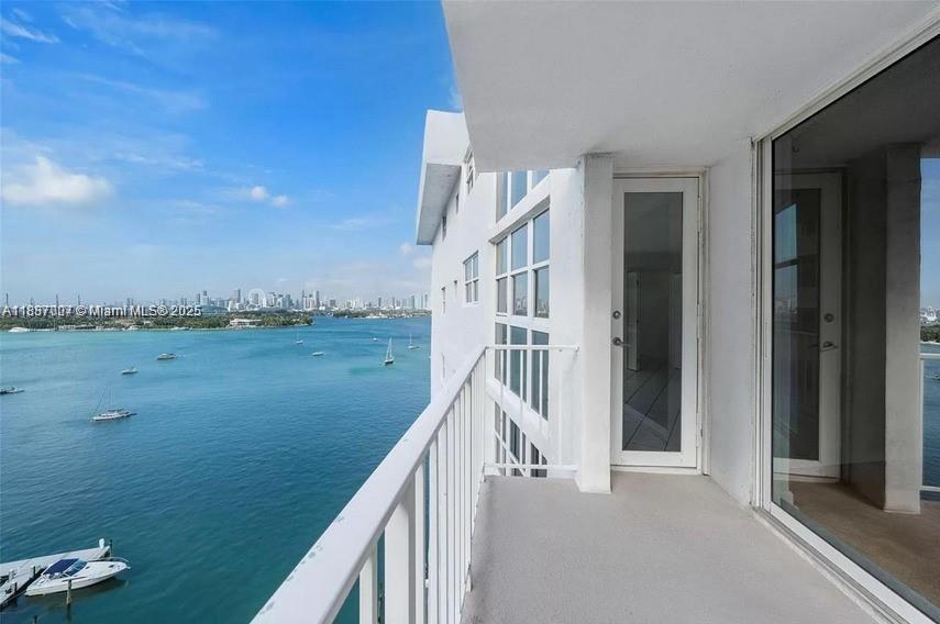 1228 West Ave in Miami Beach, FL - Building Photo