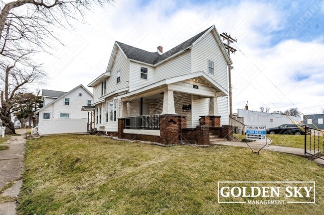 property at 115 E Willard St