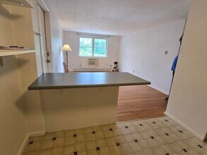 5 Colonial Village Dr in Arlington, MA - Building Photo - Building Photo