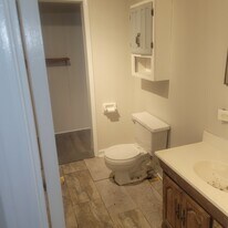 418 Pervie Bolick St in Eden, NC - Building Photo