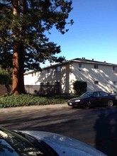 430 California St in Santa Clara, CA - Foto de edificio - Building Photo