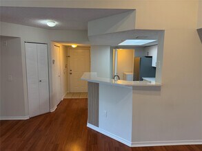 5005 Wiles Rd in Coral Springs, FL - Building Photo - Building Photo