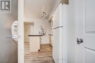 30 Harrison Garden Blvd in Toronto, ON - Building Photo - Building Photo