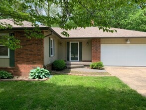 2447 S Fremont Ave in Springfield, MO - Building Photo - Building Photo