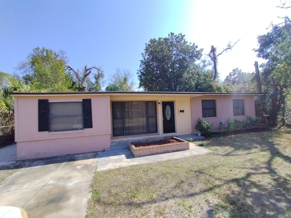 10303 Elmhurst Dr in Jacksonville, FL - Building Photo