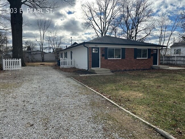 503 E Pearl St in Greenwood, IN - Building Photo - Building Photo
