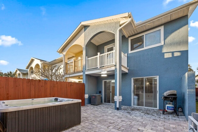 215 Cherie Down Ln in Cape Canaveral, FL - Building Photo - Building Photo