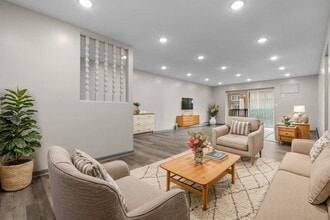 StoneGate Apartments in Middletown, CT - Building Photo - Building Photo