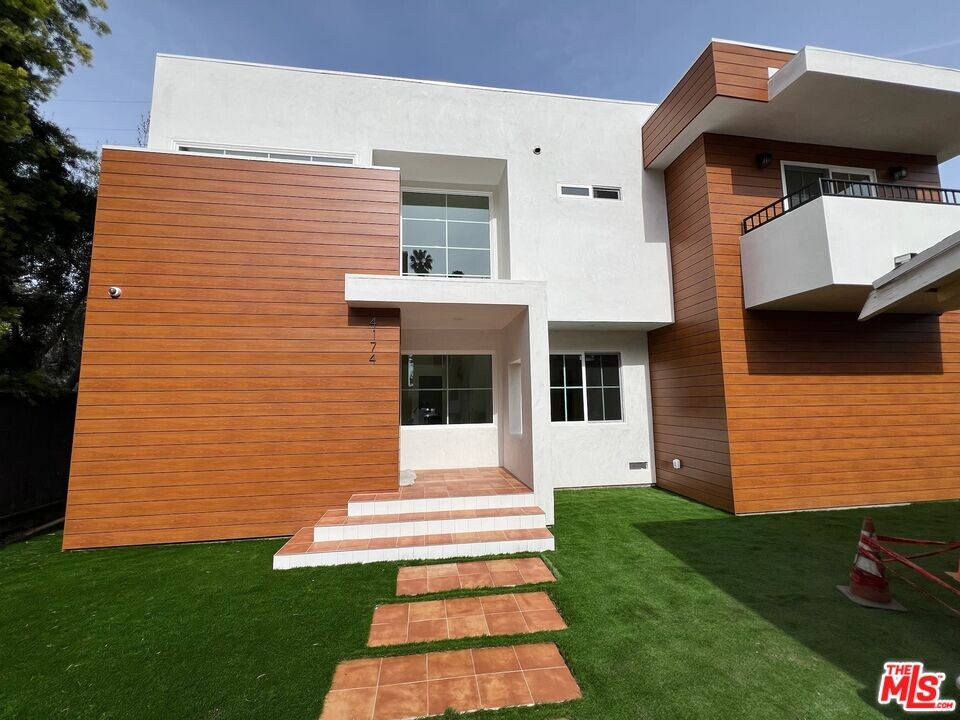 4174 Irving Pl in Culver City, CA - Building Photo